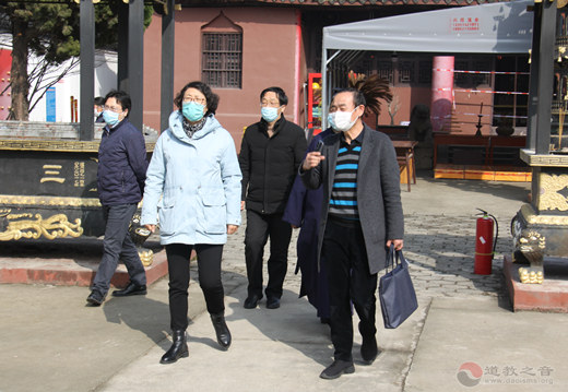 启东市副市长袁圣菊一行调研启东市道教协会和崇贞观疫情防控工作-道音文化