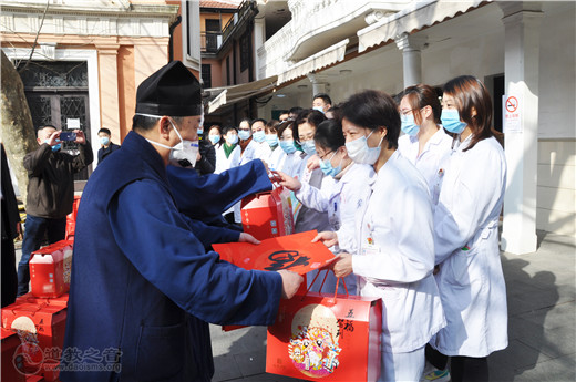 上海城隍庙、上海白云观慰问黄浦区抗疫一线医护工作者-道音文化