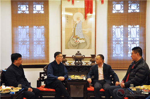 黄浦区委副书记、区长沈山州到上海城隍庙检查疫情防控和场所开放工作-道音文化