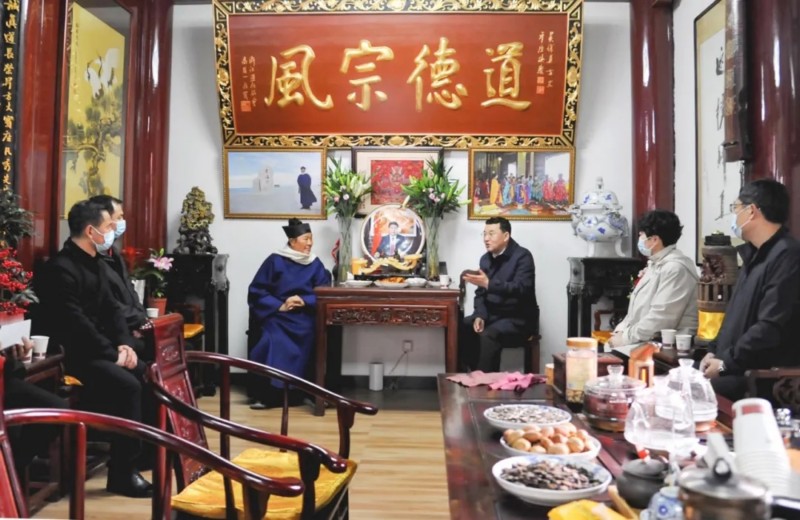 湖北省委常委、省委统战部部长尔肯江·吐拉洪一行看望慰问武汉长春观-道音文化