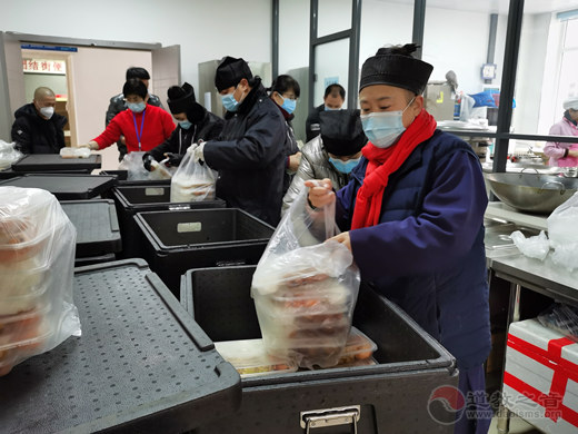 吉林省通化玉皇阁向市、区红十字会捐赠抗疫善款30万元