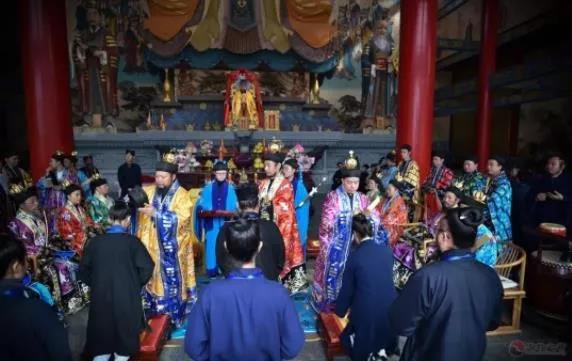 修道的人儿啊，你为什么要信神仙？