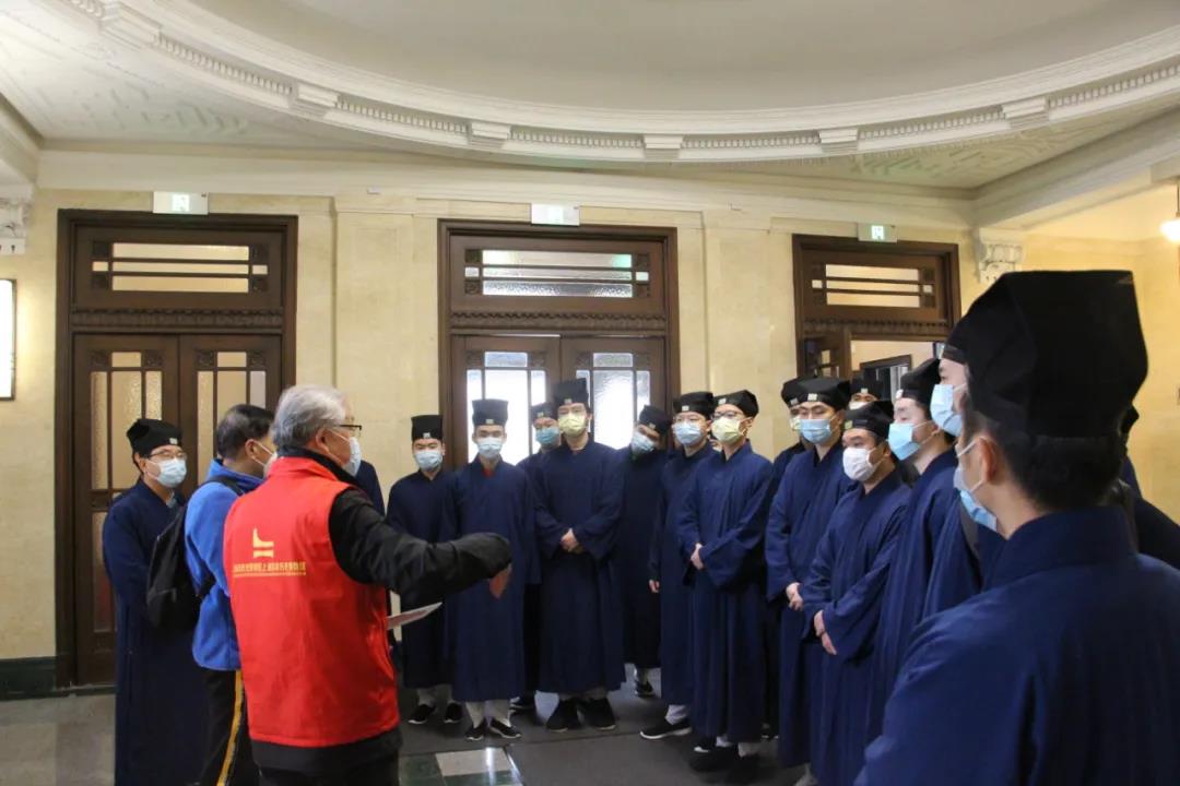 上海道教学院全体师生参观上海市历史博物馆