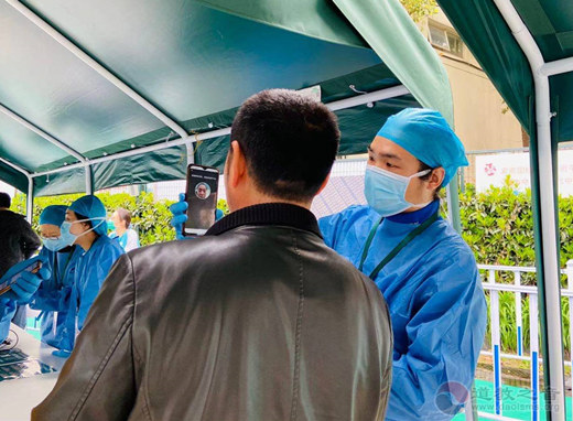 上海白云观慈爱功德会参与卢湾体育馆新冠疫苗接种点志愿服务工作