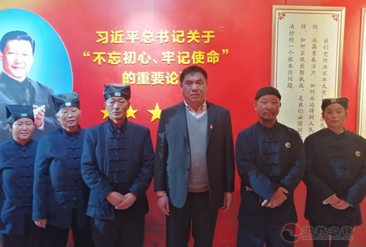 河南省道教界开展祭扫烈士陵园活动