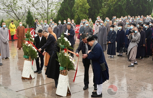 浙江道教学院全体成员至天台县烈士陵园祭扫扬先烈精神 颂爱国情怀-道音文化