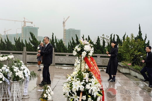 浙江道教学院全体成员至天台县烈士陵园祭扫扬先烈精神 颂爱国情怀-道音文化