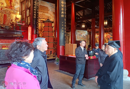 沈阳市人大常委会委员郑继俊一行到苏州玄妙观考察-道音文化