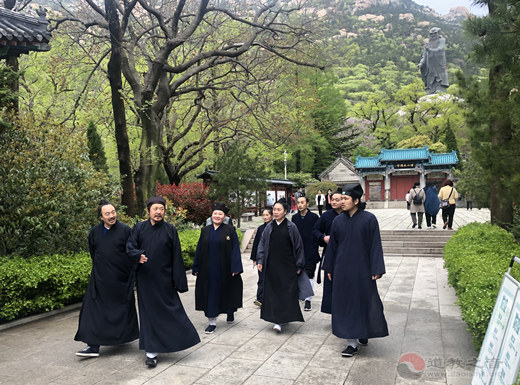 山东省青州市道协班子成员赴崂山太清宫交流学习