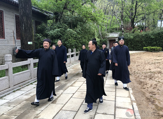 山东省青州市道协班子成员赴崂山太清宫交流学习