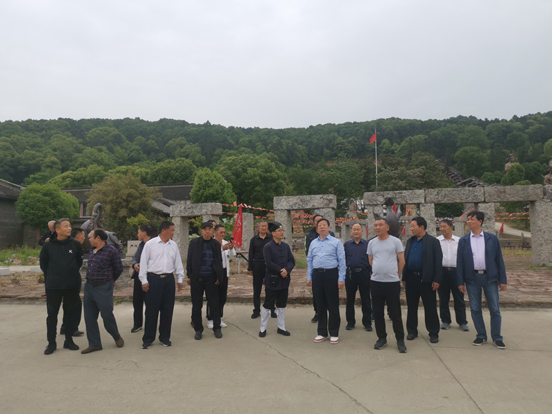 山东临沂政协委员及东海舰队一行领导莅临白龙观-道音文化
