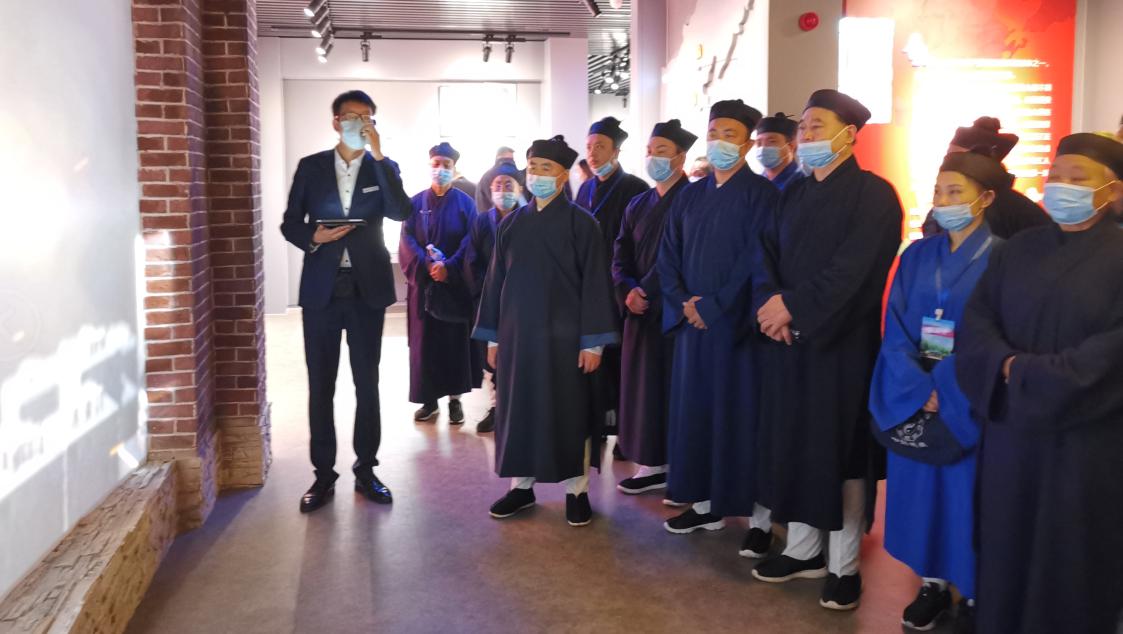 山东省道教协会在青岛开展“爱党爱国爱社会主义”主题教育活动