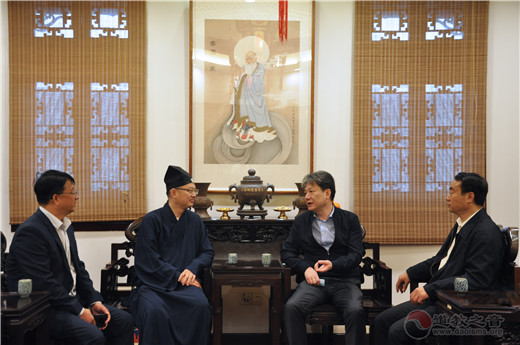 上海市政府副秘书长黄永平到上海城隍庙走访调研