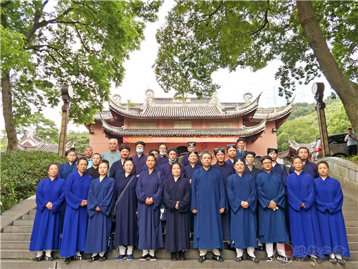 杭州市道教协会红色之旅参访团到访茅山乾元观