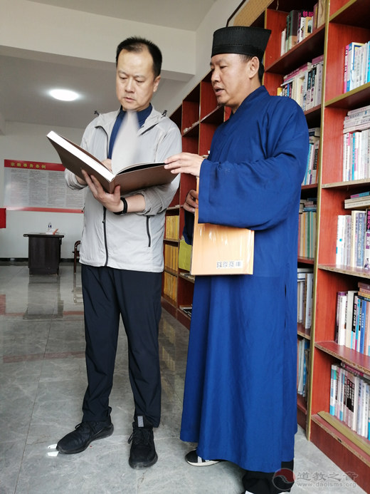 秦皇岛市抚宁区委常委、统战部长刘昕视察天马山玄真观