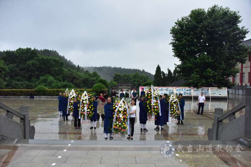 武当山道教协会静乐宫道众传承红色基因 喜迎建党百年-道音文化