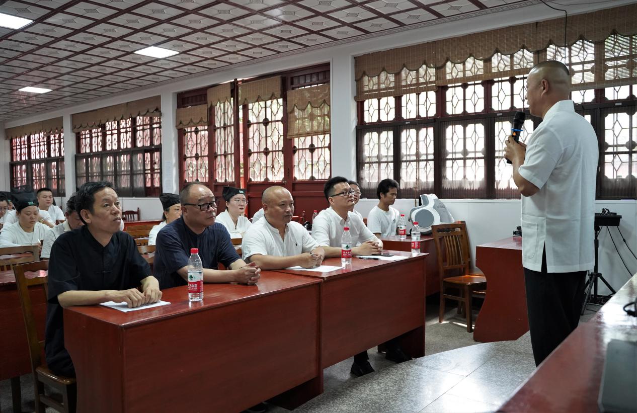 院校中心赴龙虎山道教学院指导课程打磨工作
