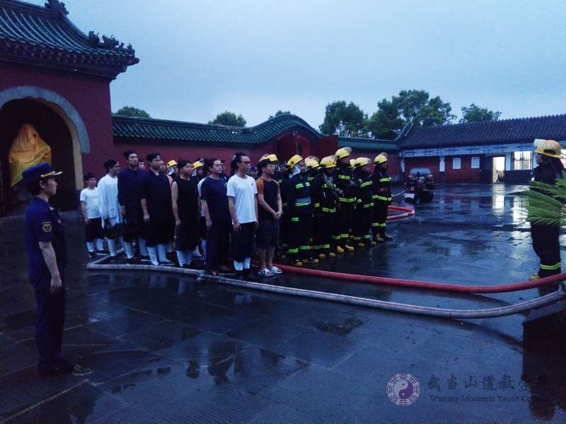 武当山道教学院2021年开展紧急救援消防演练
