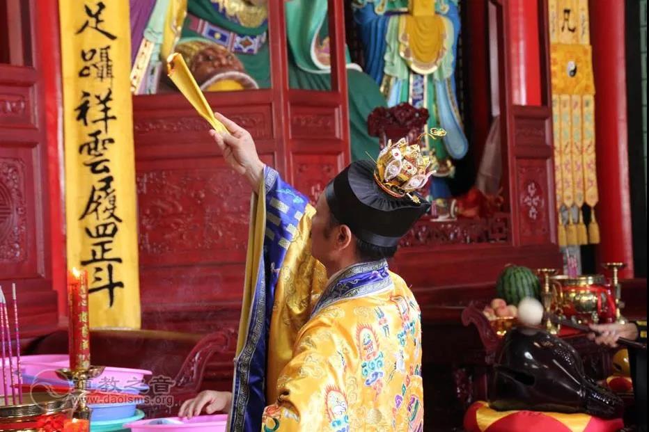 道教提倡积“阴德”，那做好事应该讲出来吗？