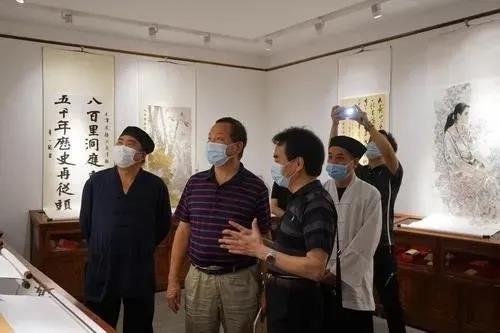 “百图百咏•百年辉煌书画邀请展”在三元宫道德馆开幕