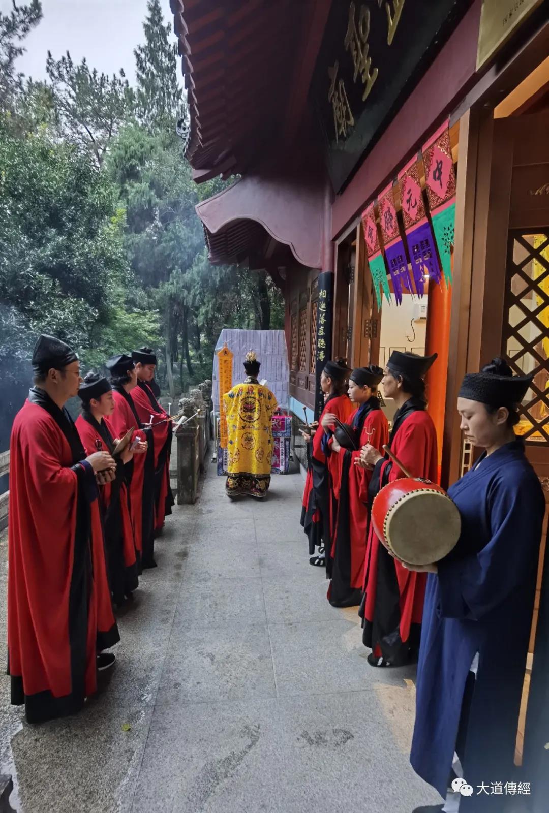 缅怀先烈 自强不息——武汉大道观举办纪念抗战胜利76周年祈祷法会-道音文化