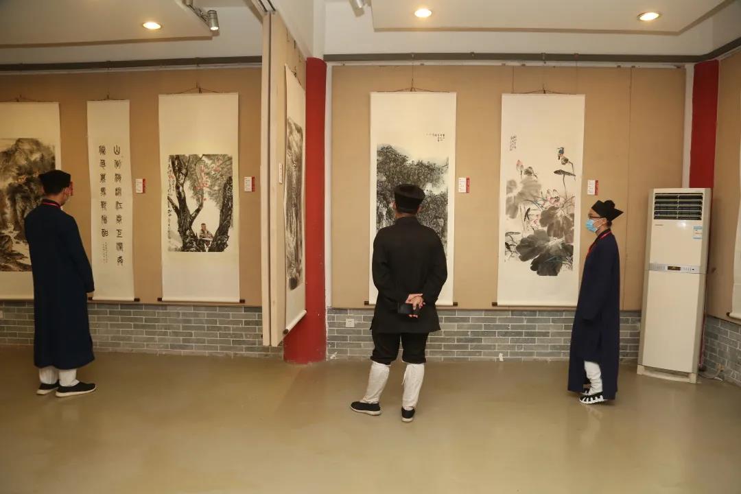 “梅花精神，红色印记”岭南书画名家作品展开幕式在广州纯阳观举办