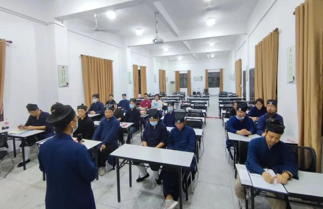 海峡道教学院2021级辛丑科玄德班学员报到-道音文化
