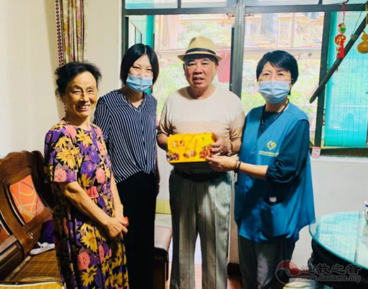 上海白云观慈爱功德会开展“中秋送团圆”系列慈善慰问活动