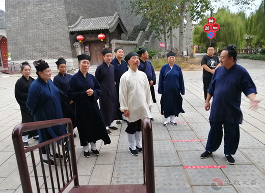 山东省道教协会会长张诚达道长莅临青州市三官庙检查指导工作-道音文化