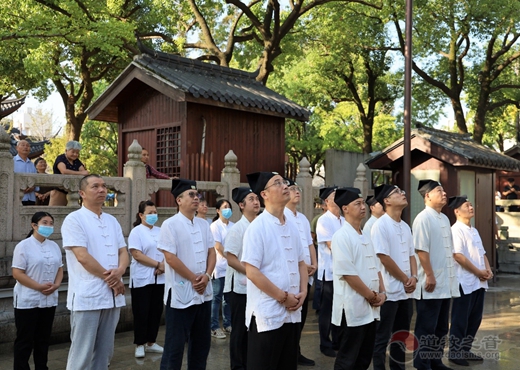 苏州玄妙观举行“庆祝中华人民共和国72华诞”升旗仪式