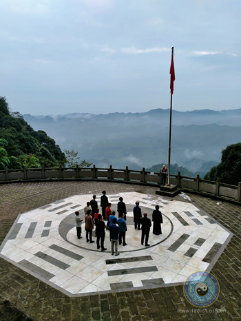 四川道教界积极参加庆祝新中国成立72周年暨“爱国爱教爱家乡”活动