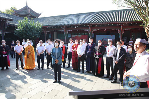 四川道教界积极参加庆祝新中国成立72周年暨“爱国爱教爱家乡”活动