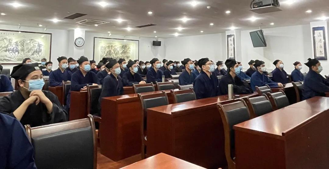 中国道教学院组织师生收看纪念辛亥革命110周年大会电视直播