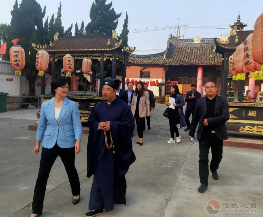 江苏省启东市领导彭晓红一行赴崇贞观及道教协会调研