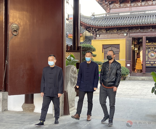苏州市民族宗教事务局赴苏州城隍庙检查疫情防控工作