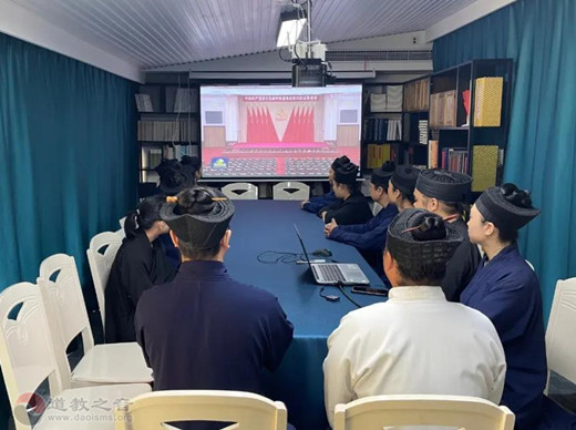 武汉大道观民管会组织全体道众学习党的十九届六中全会精神-道音文化