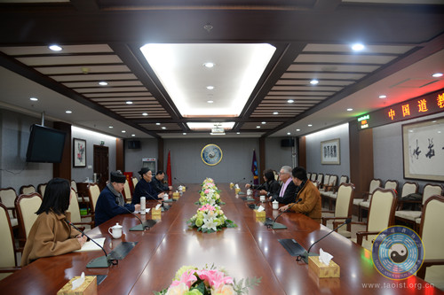 比利时前驻华大使奈斯先生拜访中国道教协会