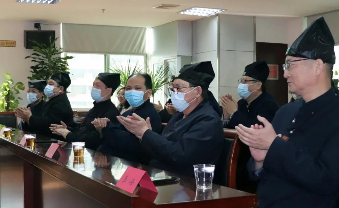 福建省道教协会举办“传达学习贯彻全国宗教工作会议精神暨学习《互联网宗教信息服务管理办法》”专题学习会