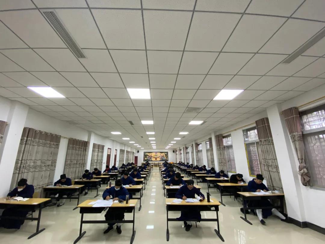 武当山道教学院举行期末考试