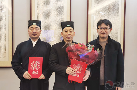 无锡市民宗局走访慰问无锡市道教界代表人士