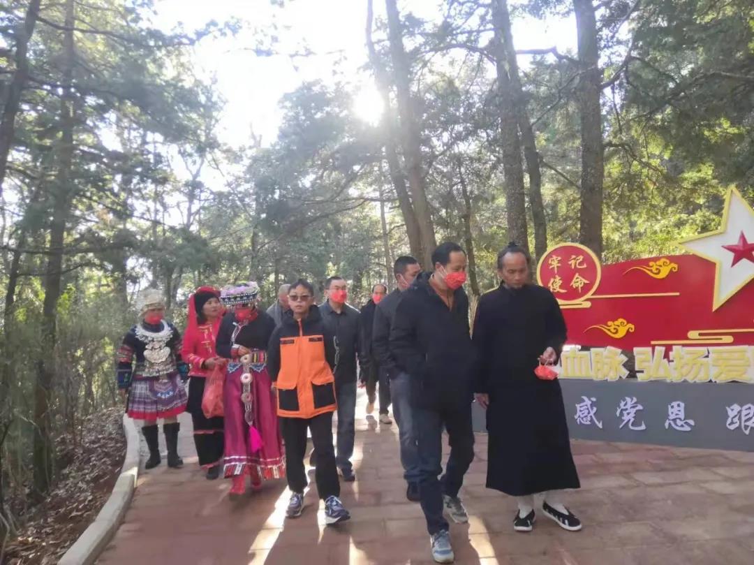 会泽县金钟山文昌宫开展“创建民族团结进步”创建联谊活动