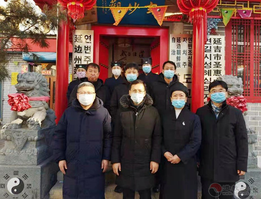 延边朝鲜族自治州民宗部门领导到延吉市玄妙观走访慰问