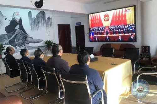 道教界积极收看2022年全国两会开幕会直播