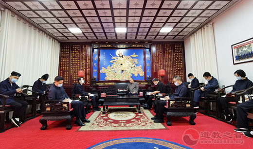 龙虎山道协传达学习全国两会精神并部署疫情防控工作