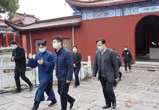 镇江市委副书记、统战部部长巩海滨一行到润州道院检查疫情防控工作