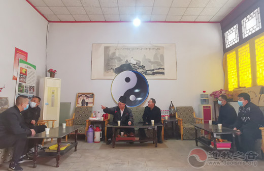 石家庄市鹿泉区委统战部部长张申一行赴抱犊寨金阙宫调研