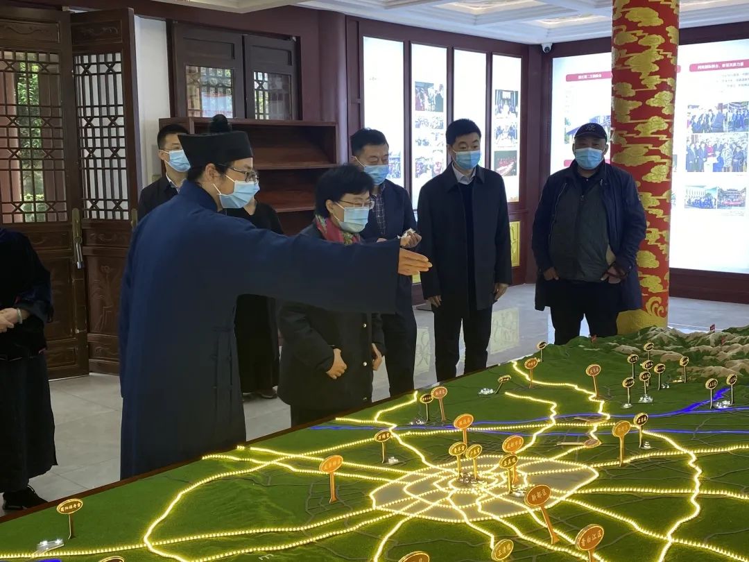 成都市副市长林楠一行莅临青羊宫参访调研