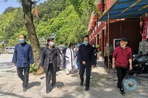 贵州省民宗委主任邓兆桃到贵州省道协调研