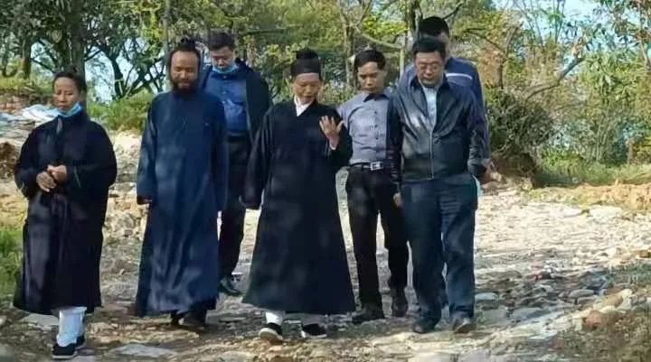 成都市委统战部副部长、市民宗局局长田野一行莅临大邑道观调研指导