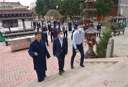 聊城市委常委、统战部部长柳庆发到临清泰山行宫碧霞元君祠调研